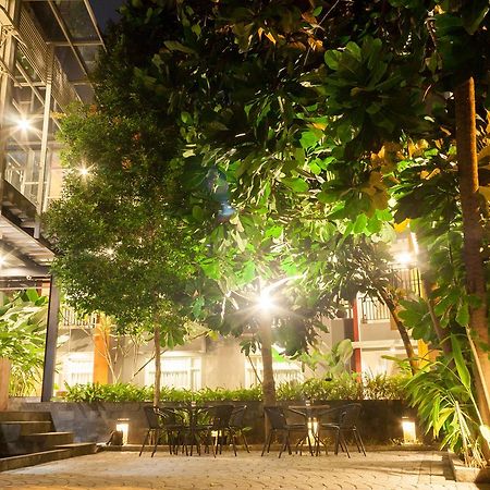 Griya Regato Hotel Yakarta Exterior foto
